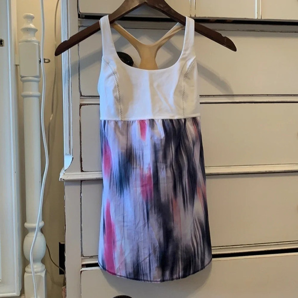 Lululemon Tank - Picture 1 of 6